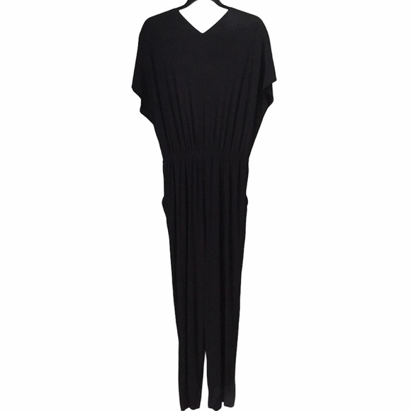 ๐ Emma & Michele Black Batwing Sleeve Jumpsuit - Picture 6 of 7